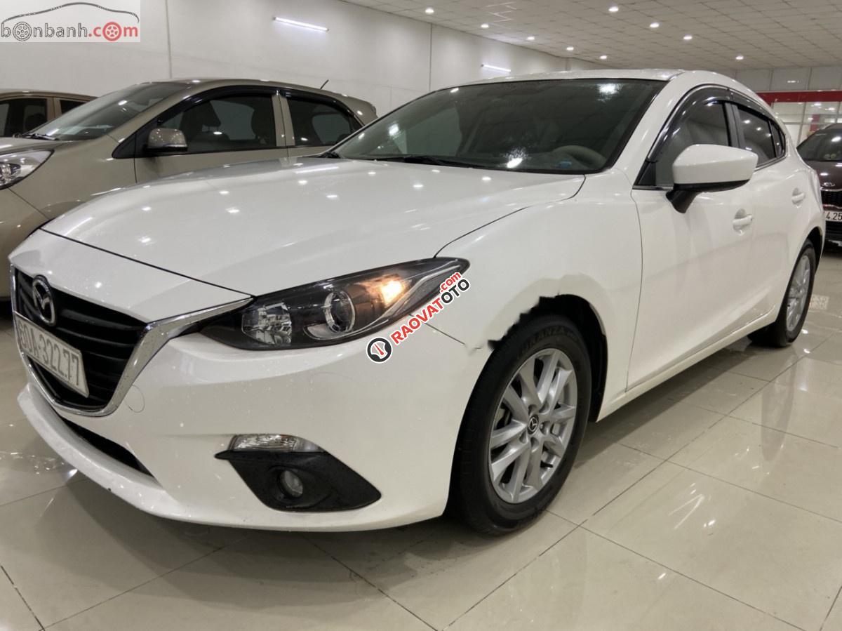 Bán Mazda 3 1.5 AT năm 2016, màu trắng, số tự động, giá tốt-8