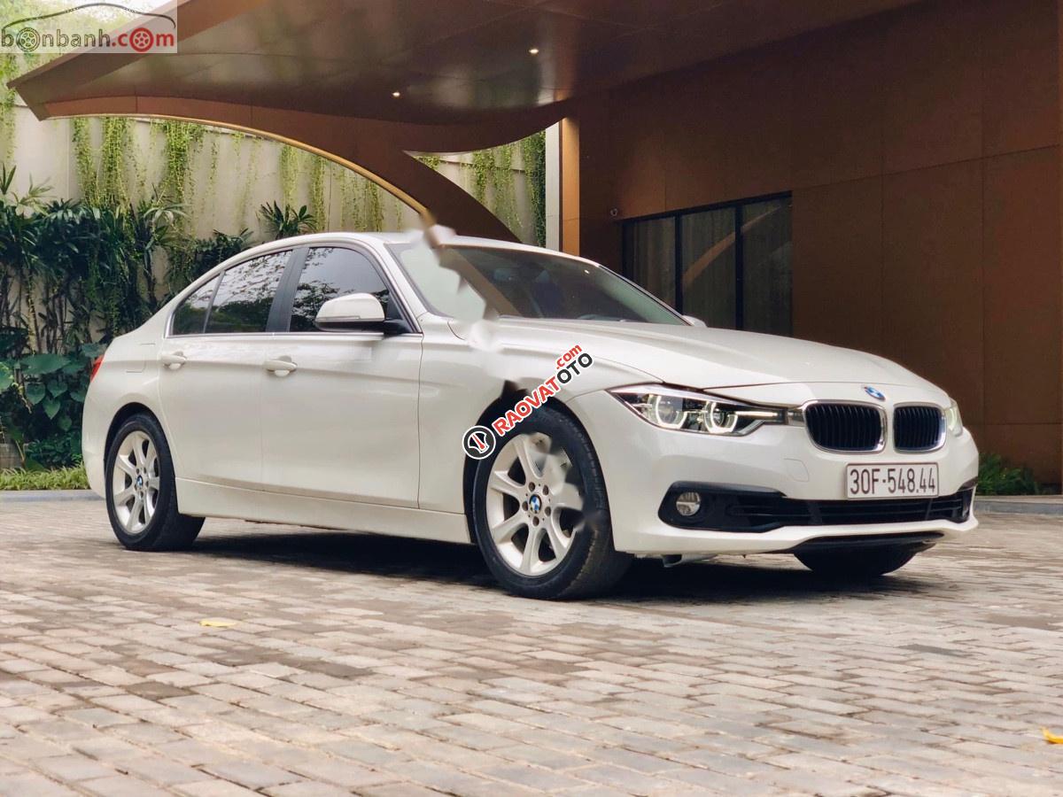 Cần bán gấp BMW 3 Series 320i đời 2017, màu trắng, xe nhập-7