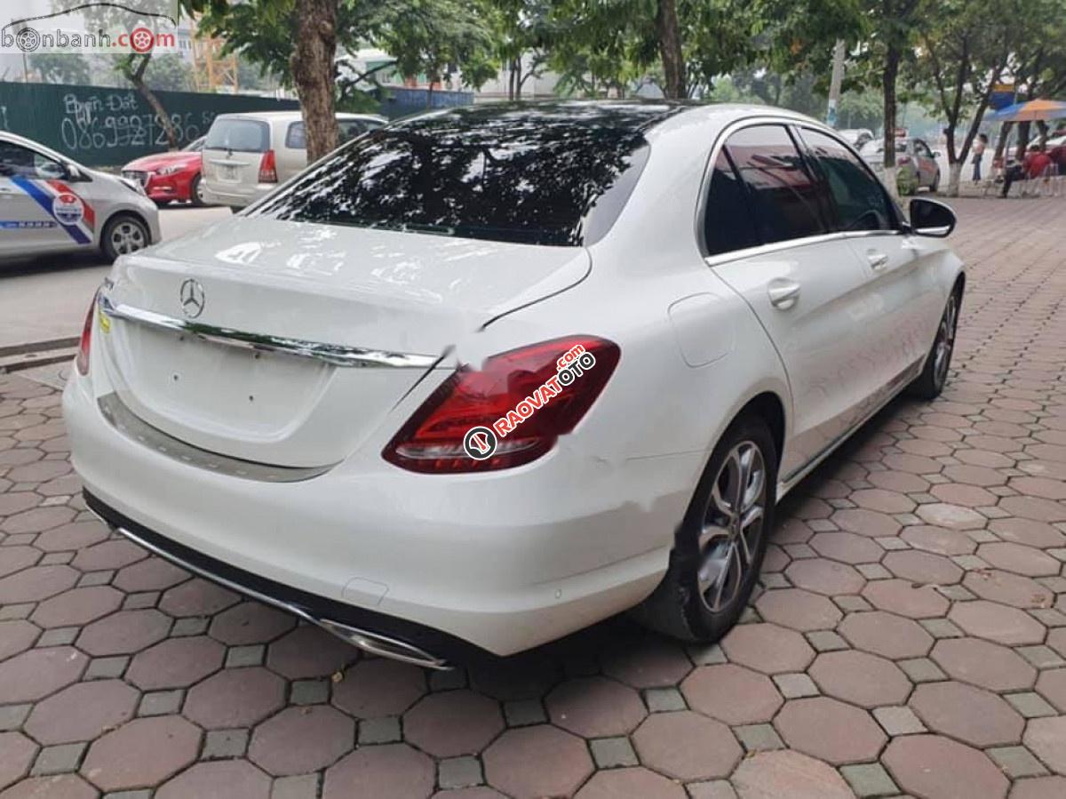 Cần bán Mercedes C200 đời 2018, màu trắng-5