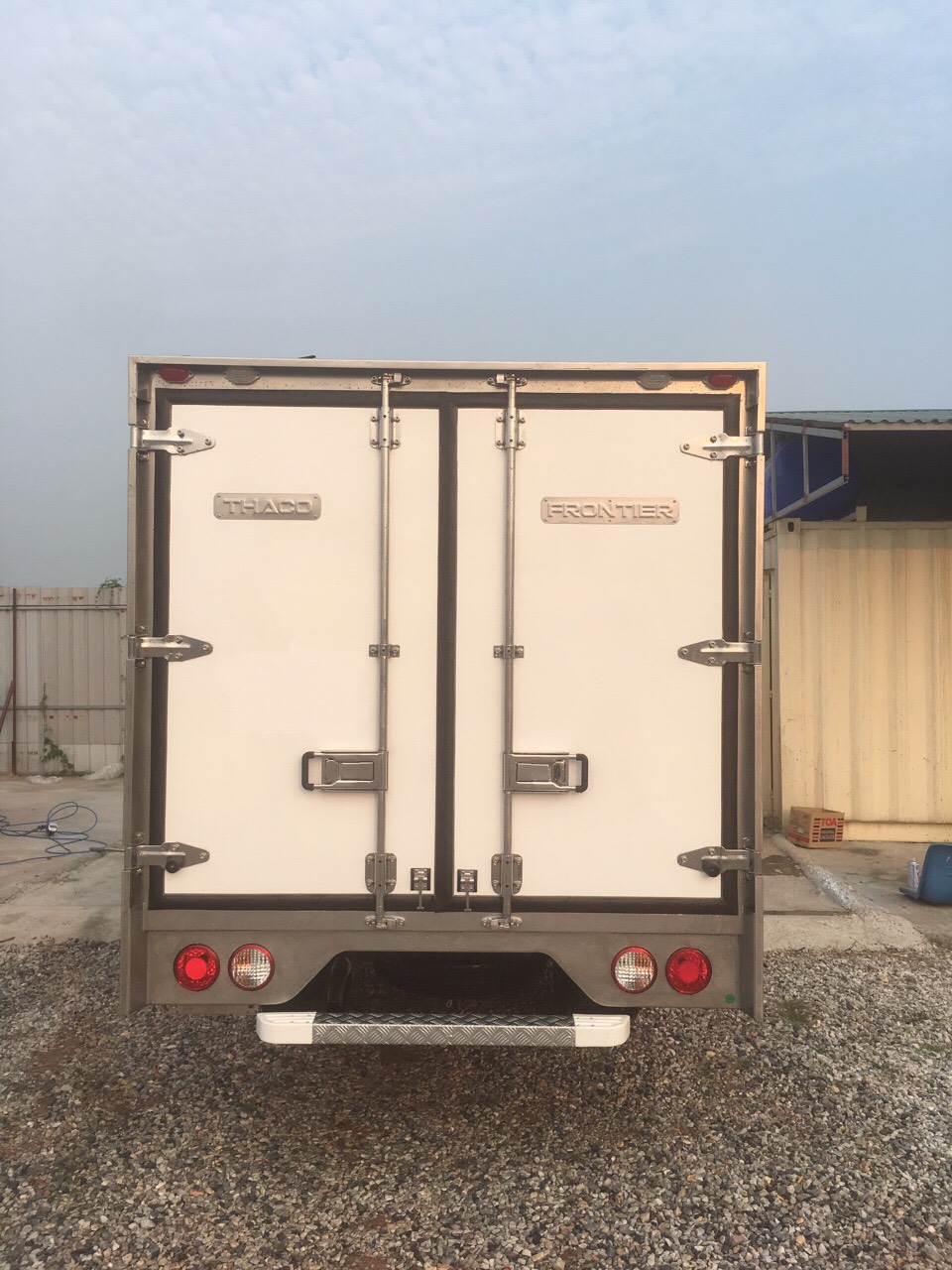 Bán xe tải đông lạnh 1.49 tấn - 1.99 tấn, giá tốt tại Bà Rịa - Vũng Tàu-2