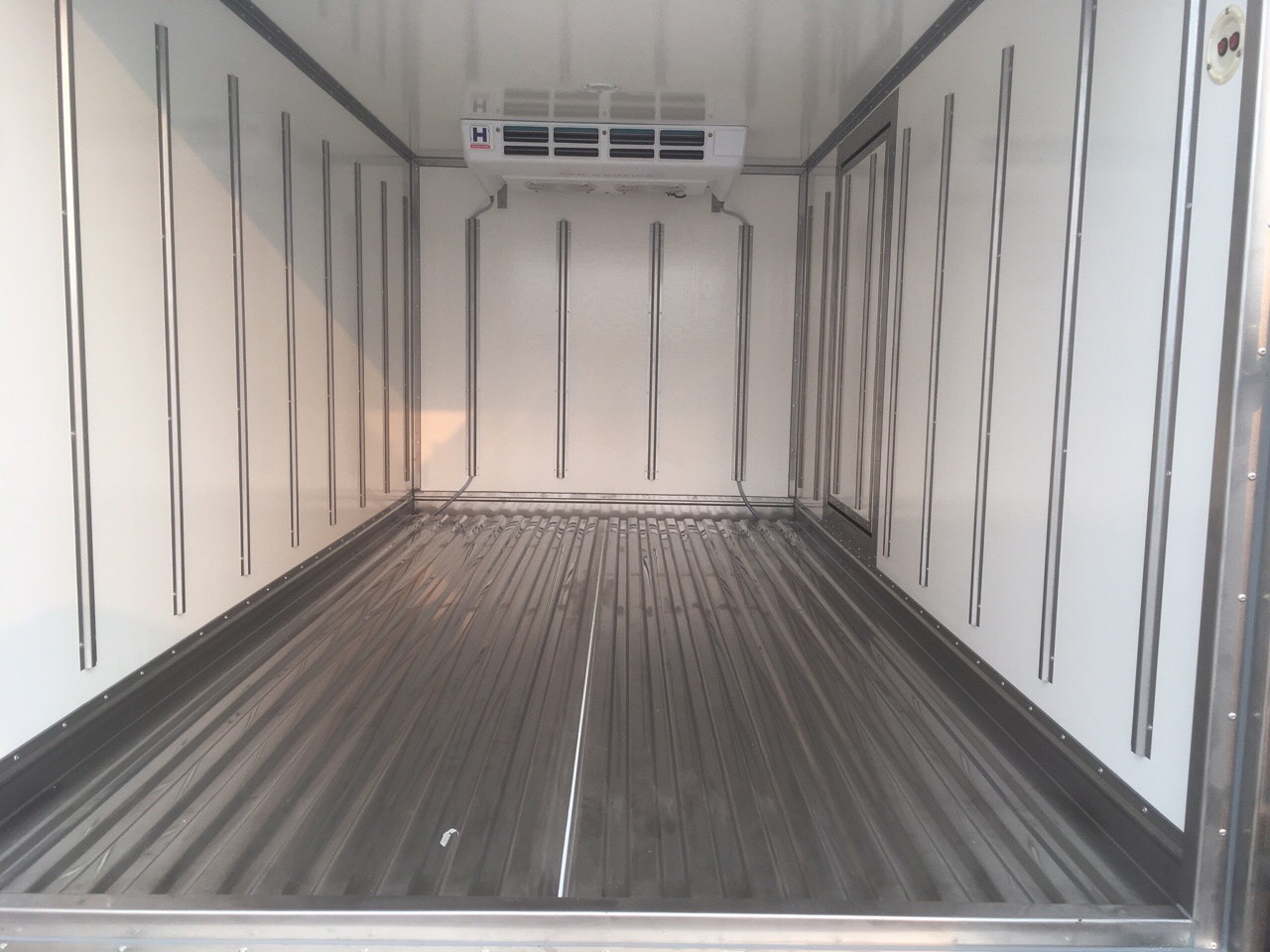 Bán xe tải đông lạnh 1.49 tấn - 1.99 tấn, giá tốt tại Bà Rịa - Vũng Tàu-4