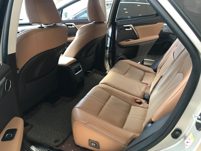 Cần bán lại xe Lexus RX350 Luxury 2016, màu vàng, nhập khẩu nguyên chiếc-5