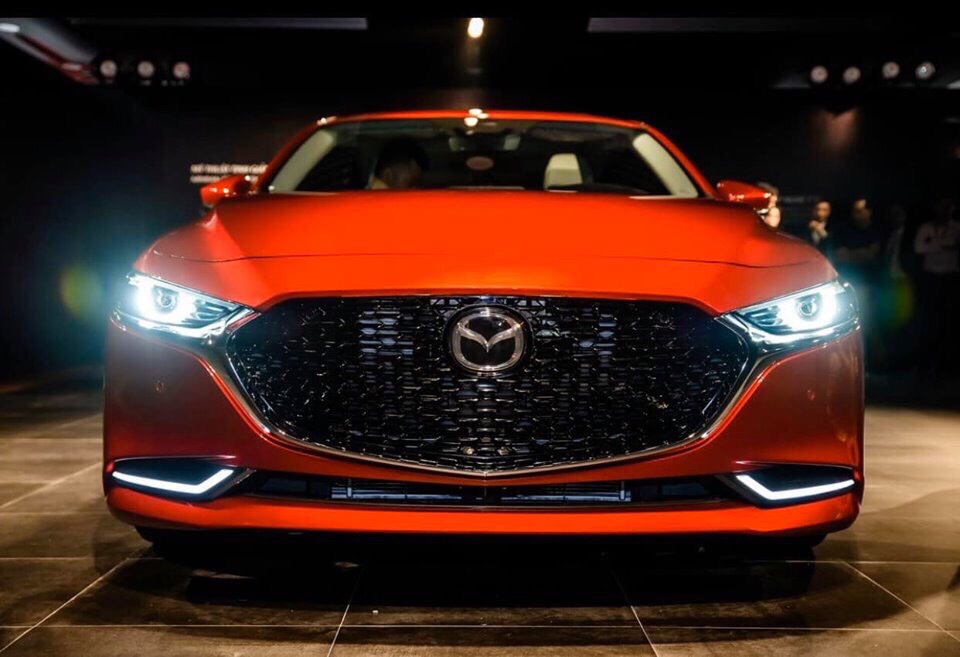 Bán xe Mazda 3 Deluxe đời 2019, màu đỏ-0