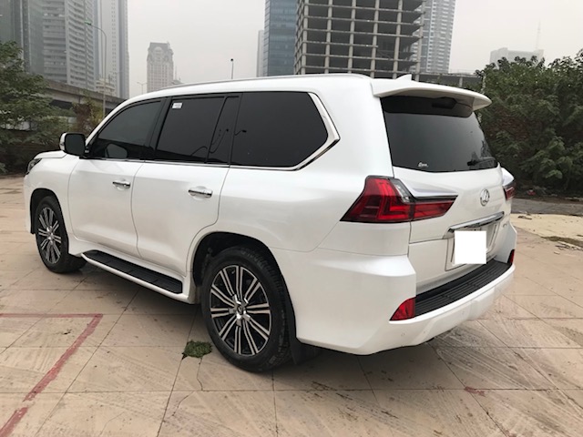 Cần bán gấp Lexus LX 570 2018, màu trắng, xe nhập Mỹ lăn bánh chưa tới 1 vạn-4