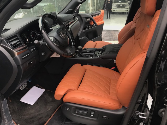 Cần bán xe Lexus LX 570 2020, màu đen, nhập khẩu chính hãng-5