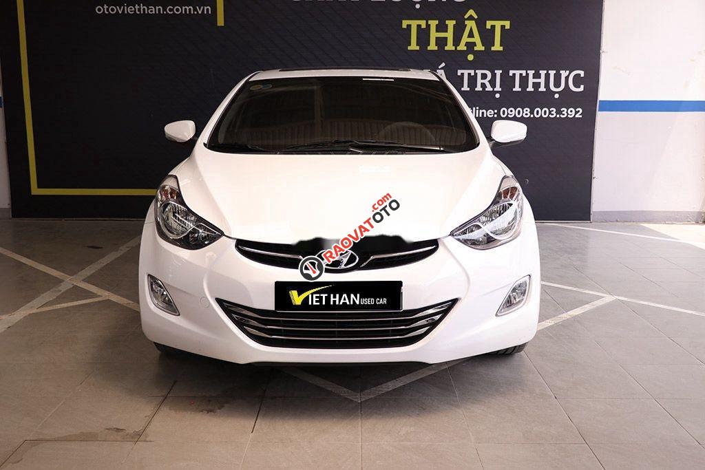 Cần bán Hyundai Elantra 1.8AT sản xuất 2013, màu trắng, xe nhập-6