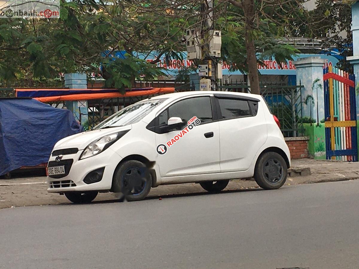 Bán Chevrolet Spark LS 1.2 MT năm 2017, màu trắng chính chủ, giá 220tr-2