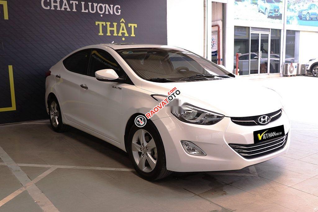 Cần bán Hyundai Elantra 1.8AT sản xuất 2013, màu trắng, xe nhập-8