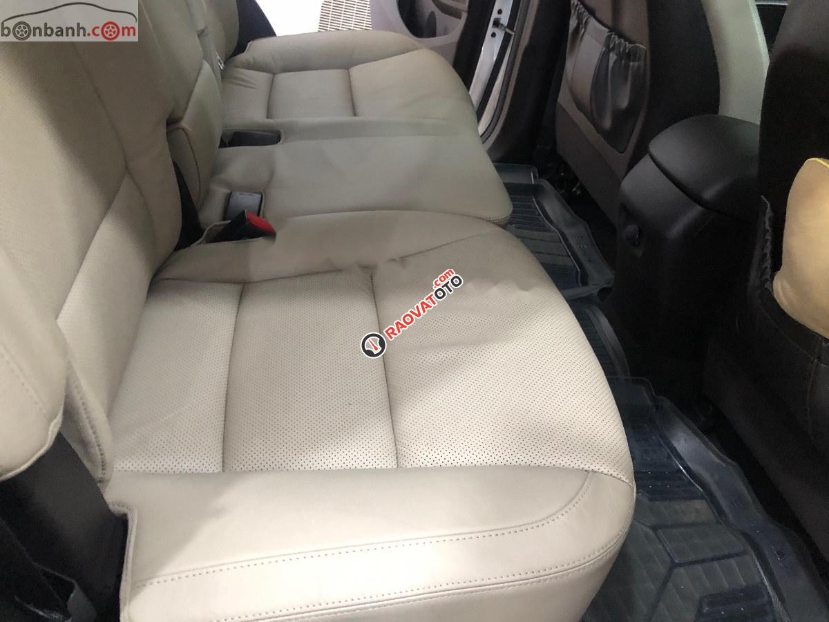 Bán Hyundai Santa Fe 2.2CRDi 2016, màu trắng-1