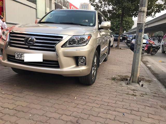 Bán Lexus LX570 xuất Mỹ, màu vàng cát, sản xuất 2014, đăng ký 2016, lăn bánh 39.000 dặm-0