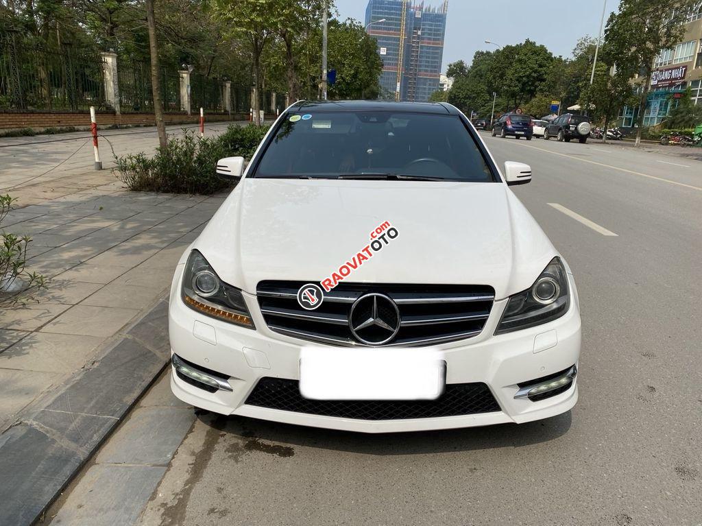 Bán Mercedes đời 2013, màu trắng chính chủ giá cạnh tranh-4