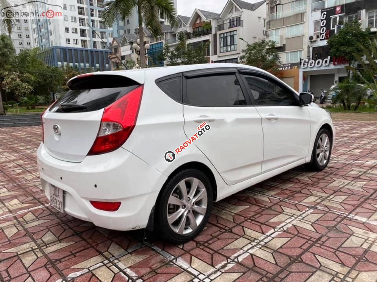 Bán xe Hyundai i30 đời 2014, màu trắng, nhập khẩu-5