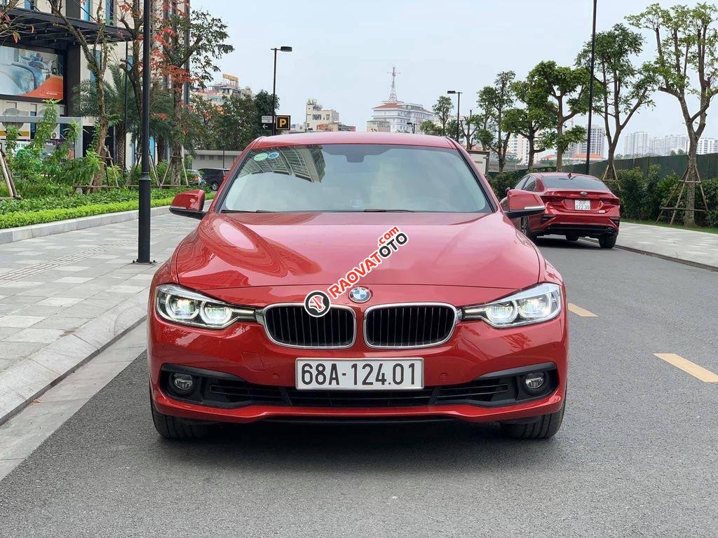 Bán BMW 320i sản xuất 2018, nhập khẩu nguyên chiếc-0