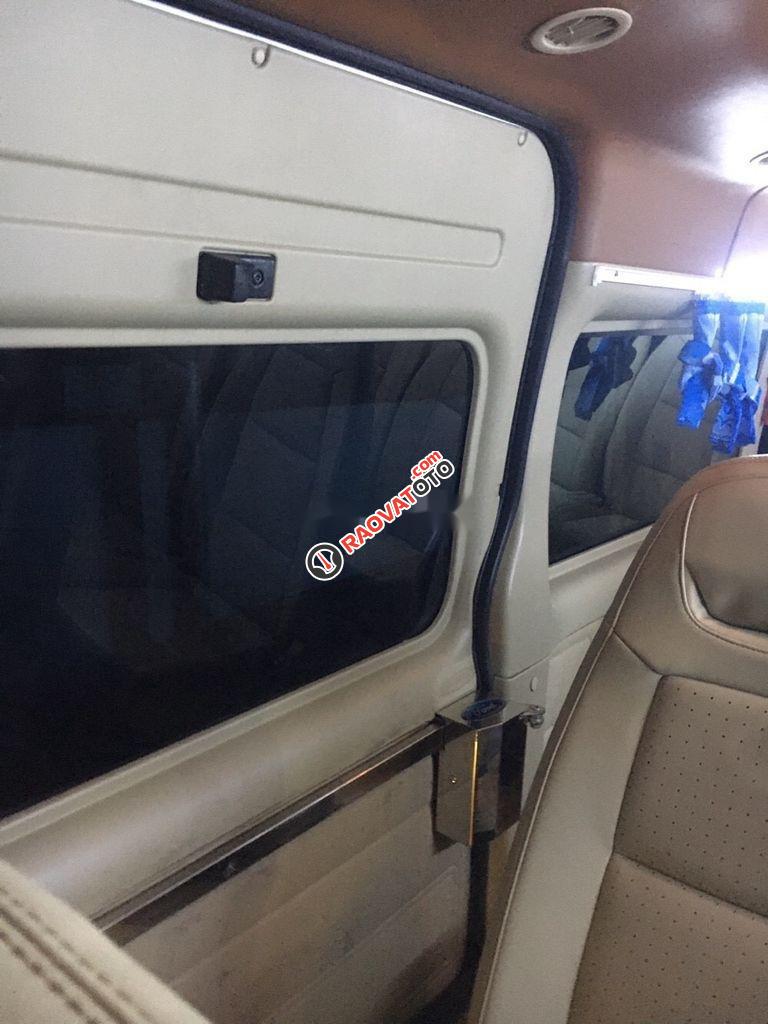 Cần bán gấp Ford Transit Luxury năm sản xuất 2017, màu bạc giá cạnh tranh-2