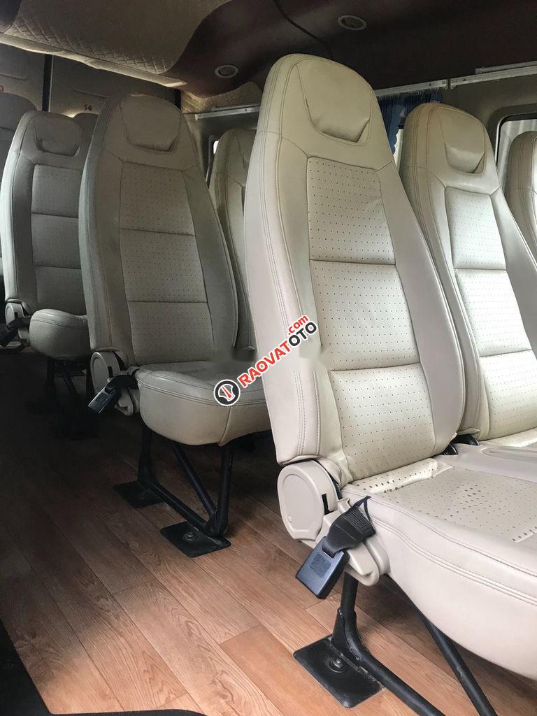 Cần bán gấp Ford Transit Luxury năm sản xuất 2017, màu bạc giá cạnh tranh-0