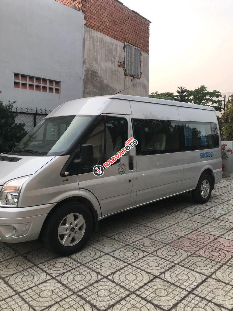 Cần bán gấp Ford Transit Luxury năm sản xuất 2017, màu bạc giá cạnh tranh-7
