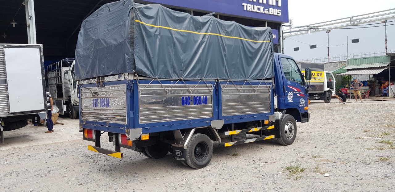 Huyndai N250 thùng mui bạt tải 2.2 tấn, đời 2018 như mới-4