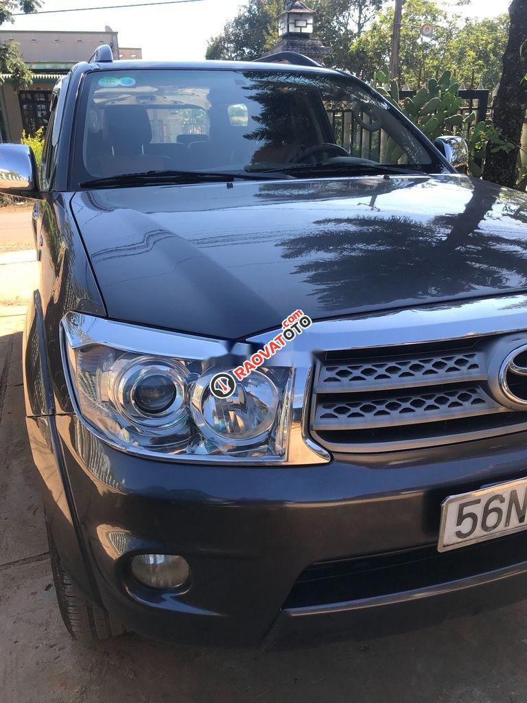 Bán Toyota Fortuner G đời 2009, màu xám số sàn, giá 520tr-1