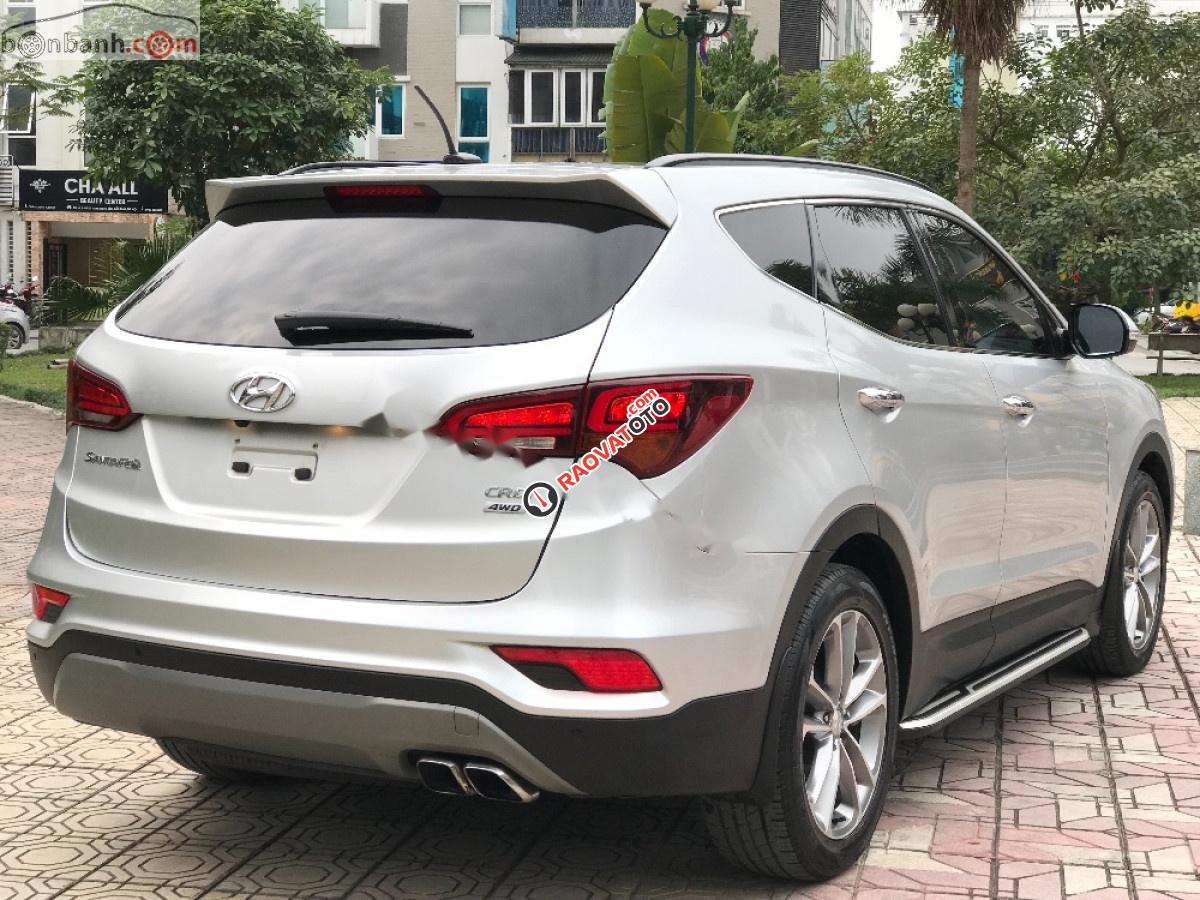 Cần bán Hyundai Santa Fe đời 2017, màu bạc-3