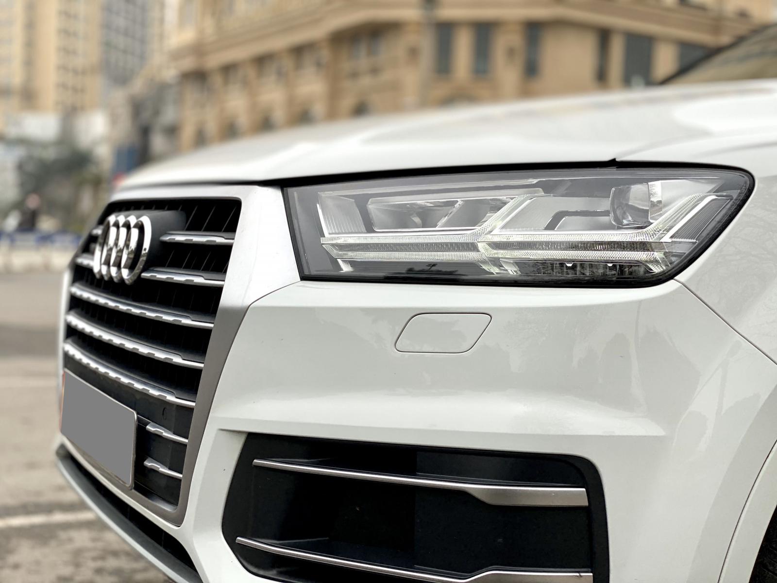 Cần bán Audi Q7 năm 2018, màu trắng, nhập khẩu chính hãng-7