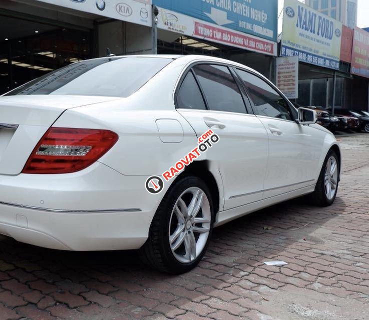 Cần bán gấp Mercedes C200 năm 2013, màu trắng-8