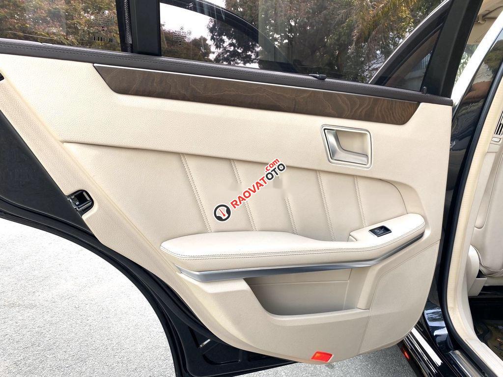 Bán xe Mercedes E200 đời 2015, màu đen, xe nhập chính chủ-0