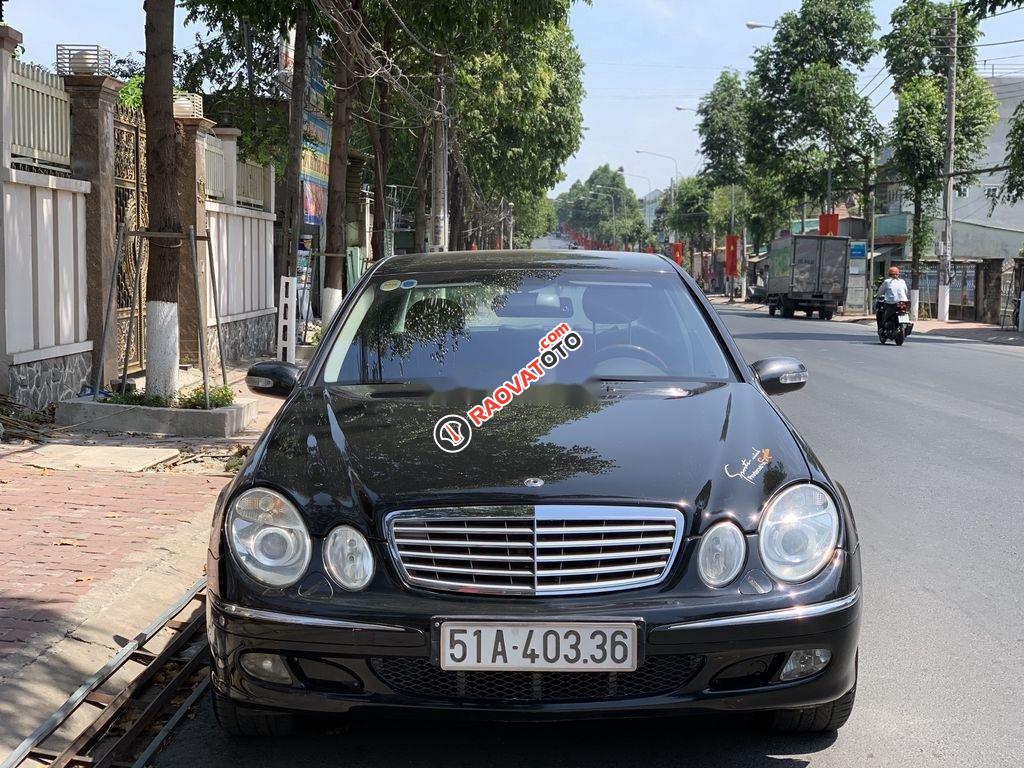 Cần bán lại xe Mercedes E240 năm 2004, màu đen giá cạnh tranh-10