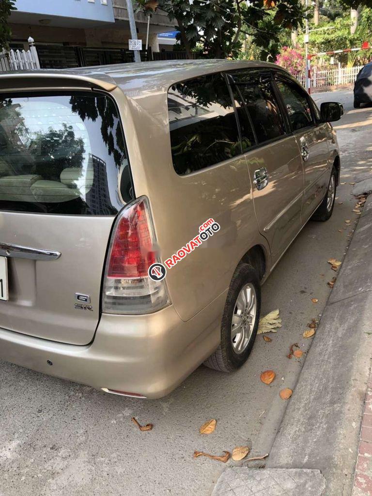 Bán Toyota Innova G SR đời 2010 xe gia đình, giá chỉ 360 triệu-0