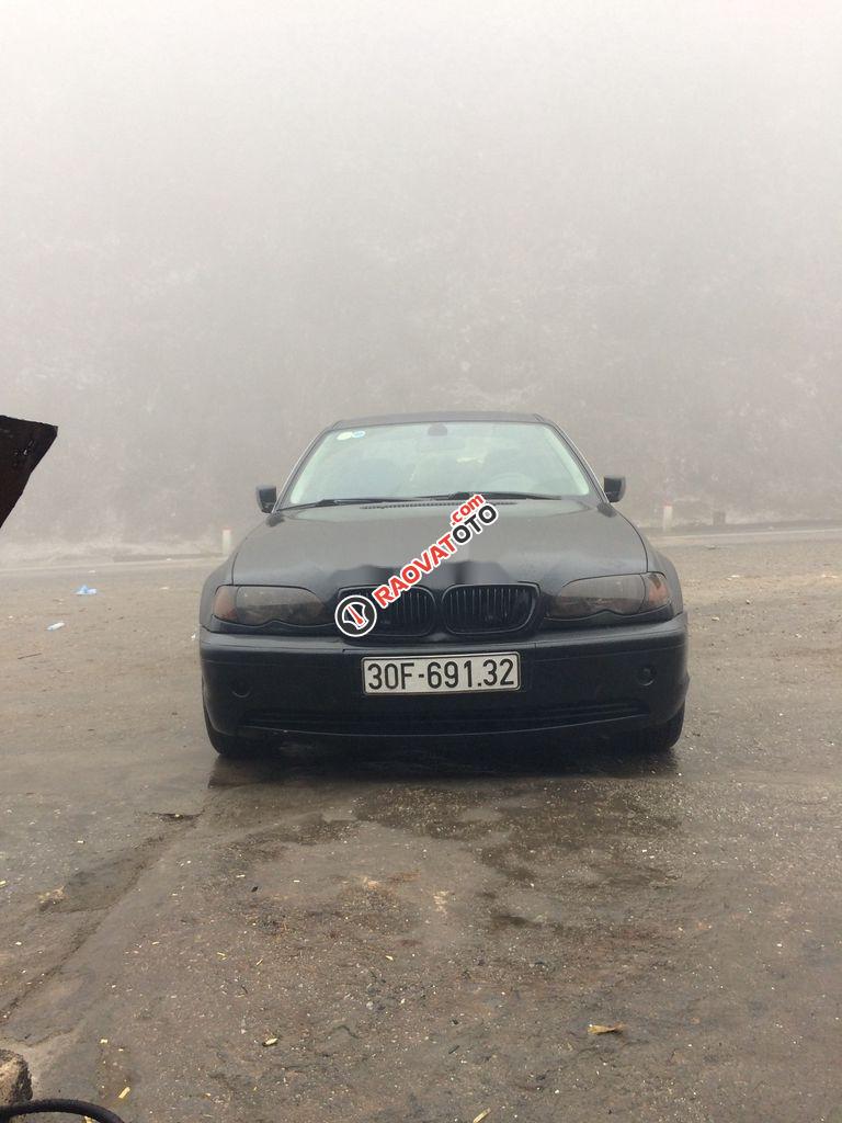 Cần bán xe BMW 318i sản xuất năm 2003, xe nhập, giá tốt-0