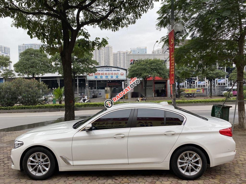 Cần bán BMW 5 Series 520i năm 2018, màu trắng, nhập khẩu-3