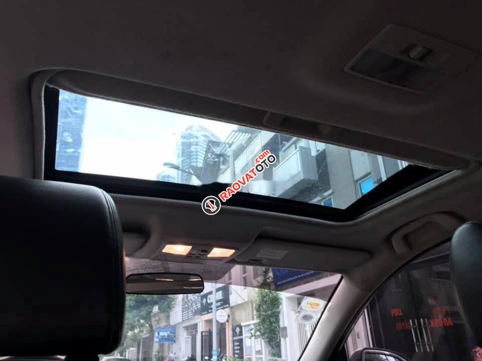 Bán Hyundai i30 CW năm sản xuất 2011, màu đỏ, nhập khẩu nguyên chiếc xe gia đình-11