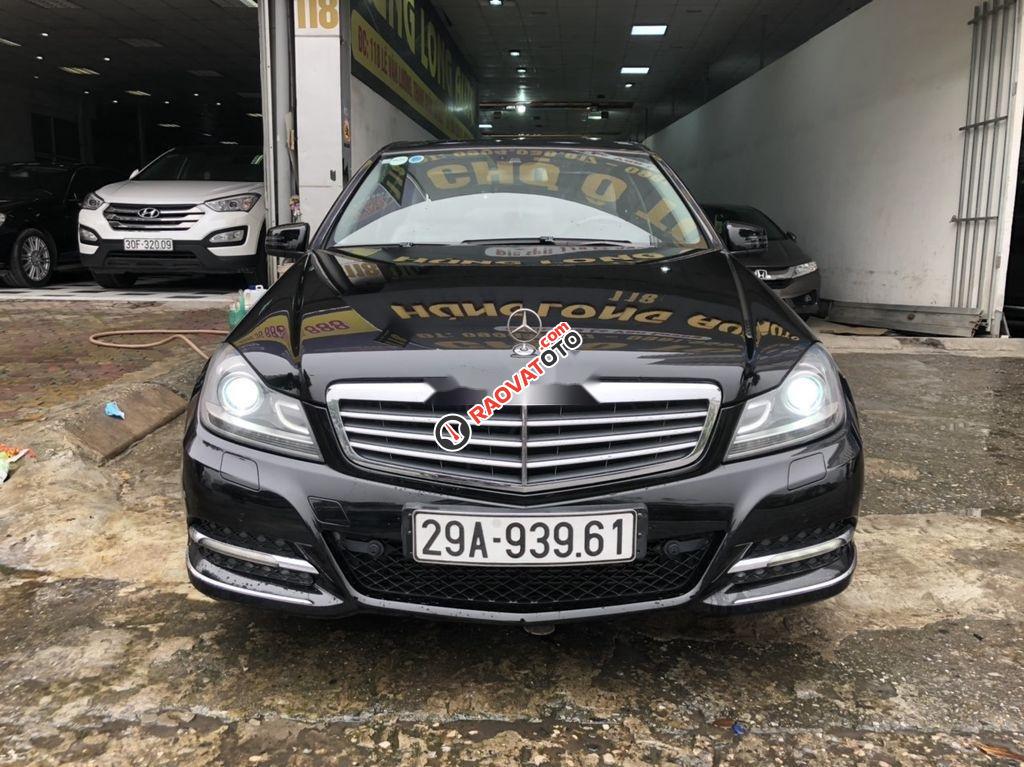 Cần bán xe Mercedes năm sản xuất 2013, màu đen-8