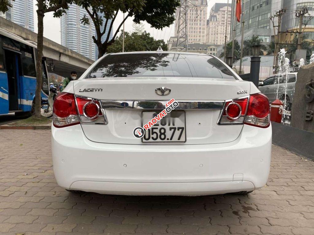 Cần bán Daewoo Lacetti CDX sản xuất năm 2010, màu trắng, nhập khẩu số tự động, giá chỉ 285 triệu-2