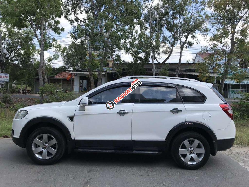 Bán Chevrolet Captiva LT đời 2007, màu trắng xe gia đình, giá 225tr-10