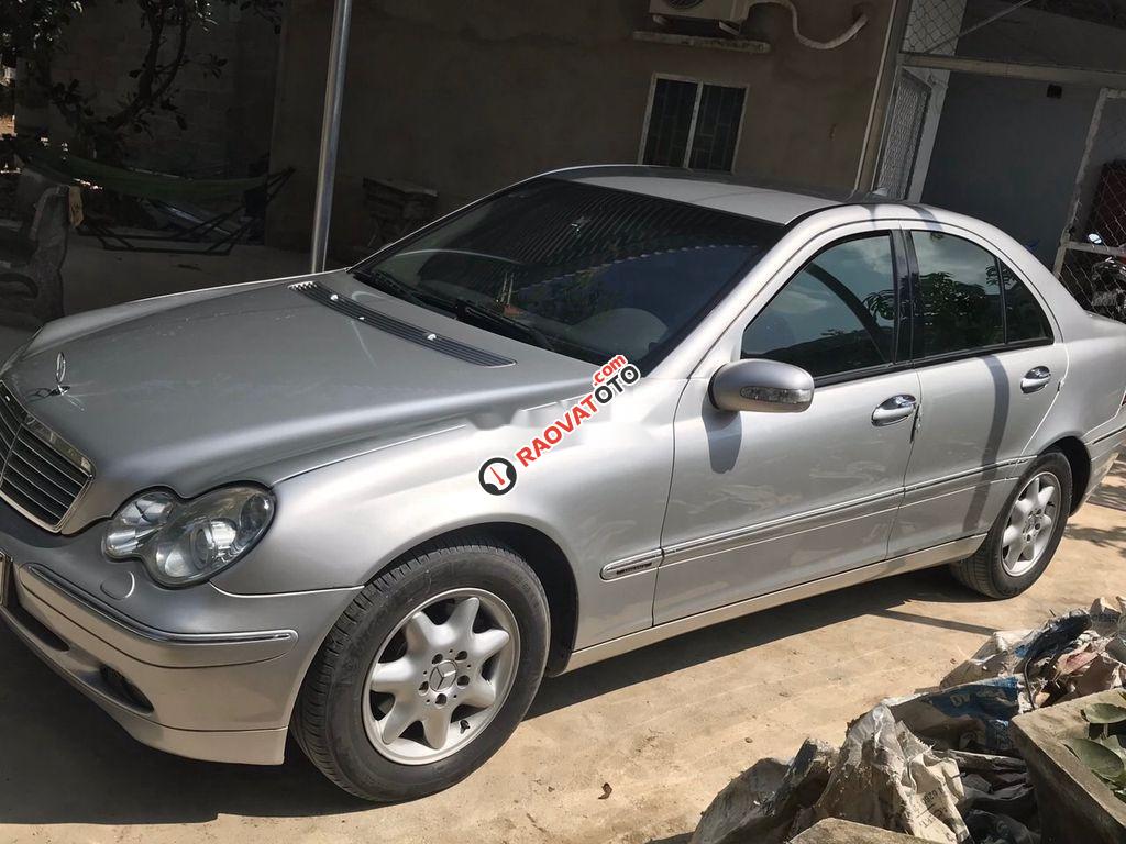 Bán xe Mercedes C180 sản xuất năm 2004, màu bạc-2