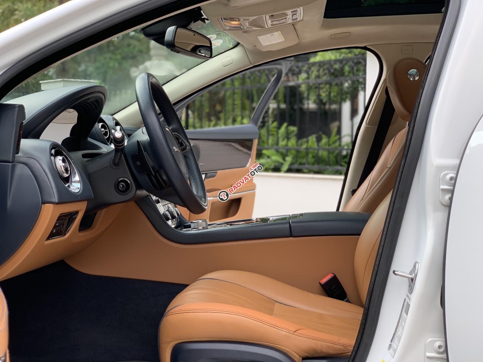 Cần bán nhanh Jaguar XJL đời 2015, màu trắng, xe đã qua sử dụng-4