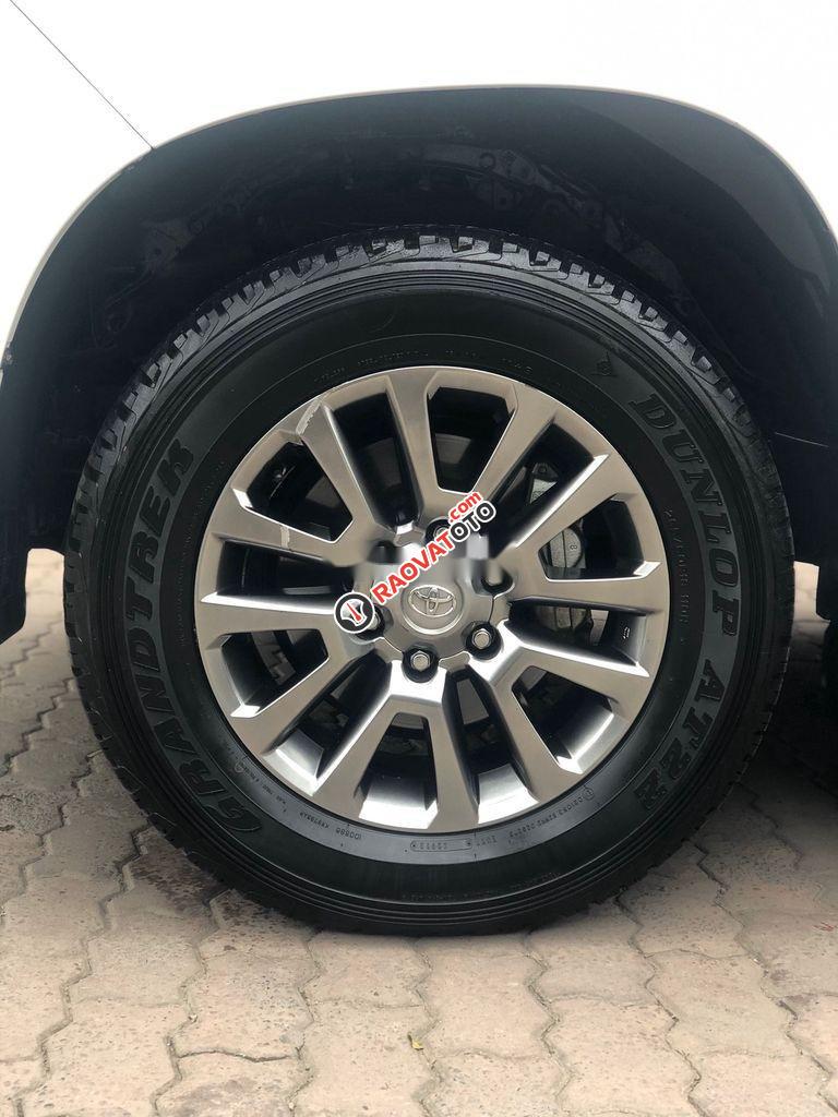 Bán Toyota Prado năm 2018, màu trắng-3