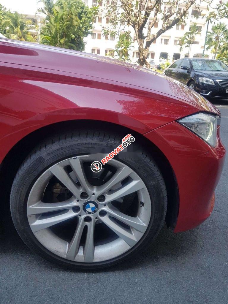 Bán BMW 3 Series 320i năm 2012, màu đỏ chính chủ, giá 650tr-7