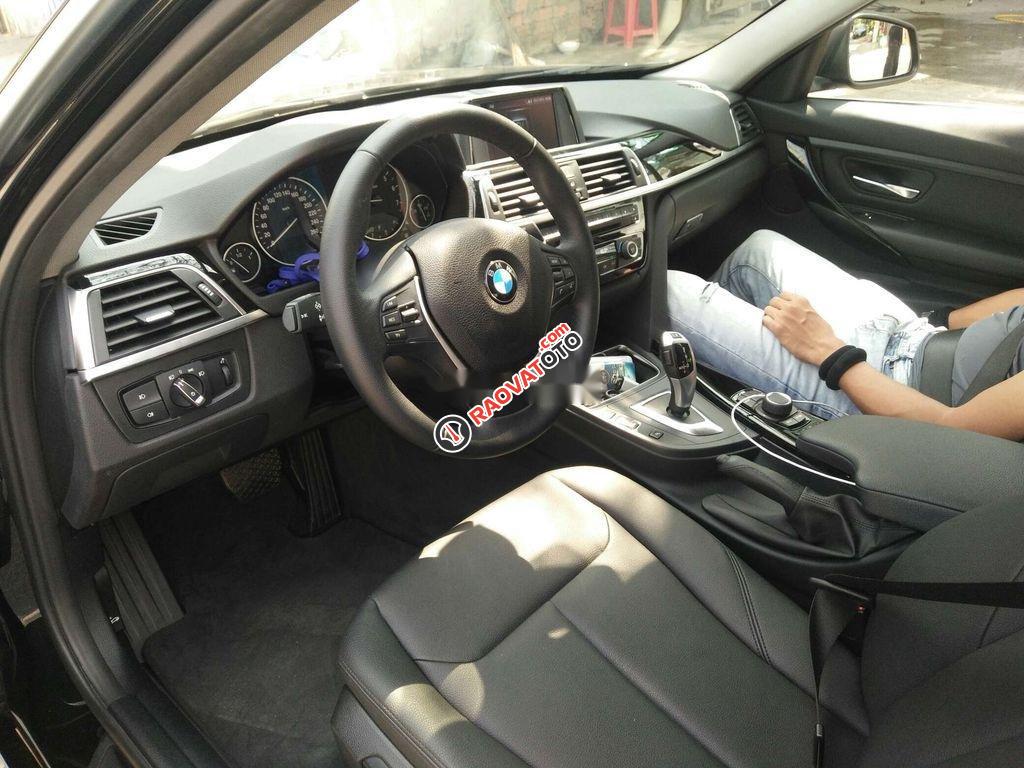 Bán xe BMW 3 Series 2018, màu đen, nhập khẩu-3
