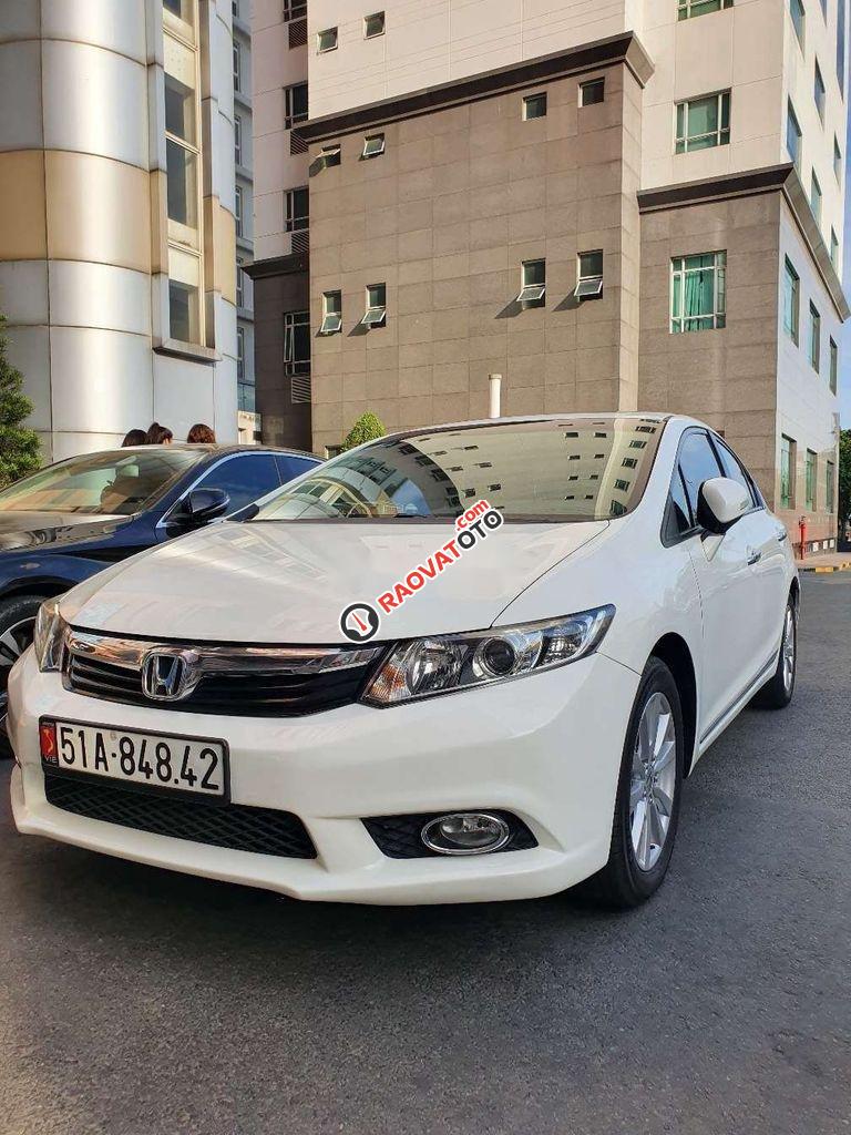 Bán Honda Civic 2.0AT năm 2014, màu trắng chính chủ, giá tốt-0