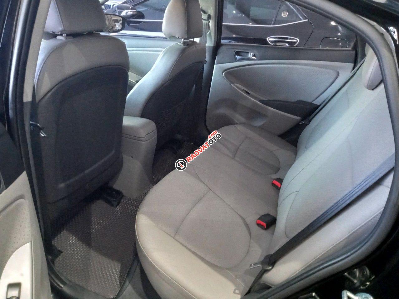 Bán gấp Hyundai Accent 1.4AT năm sản xuất 2013, màu đen, nhập khẩu-6