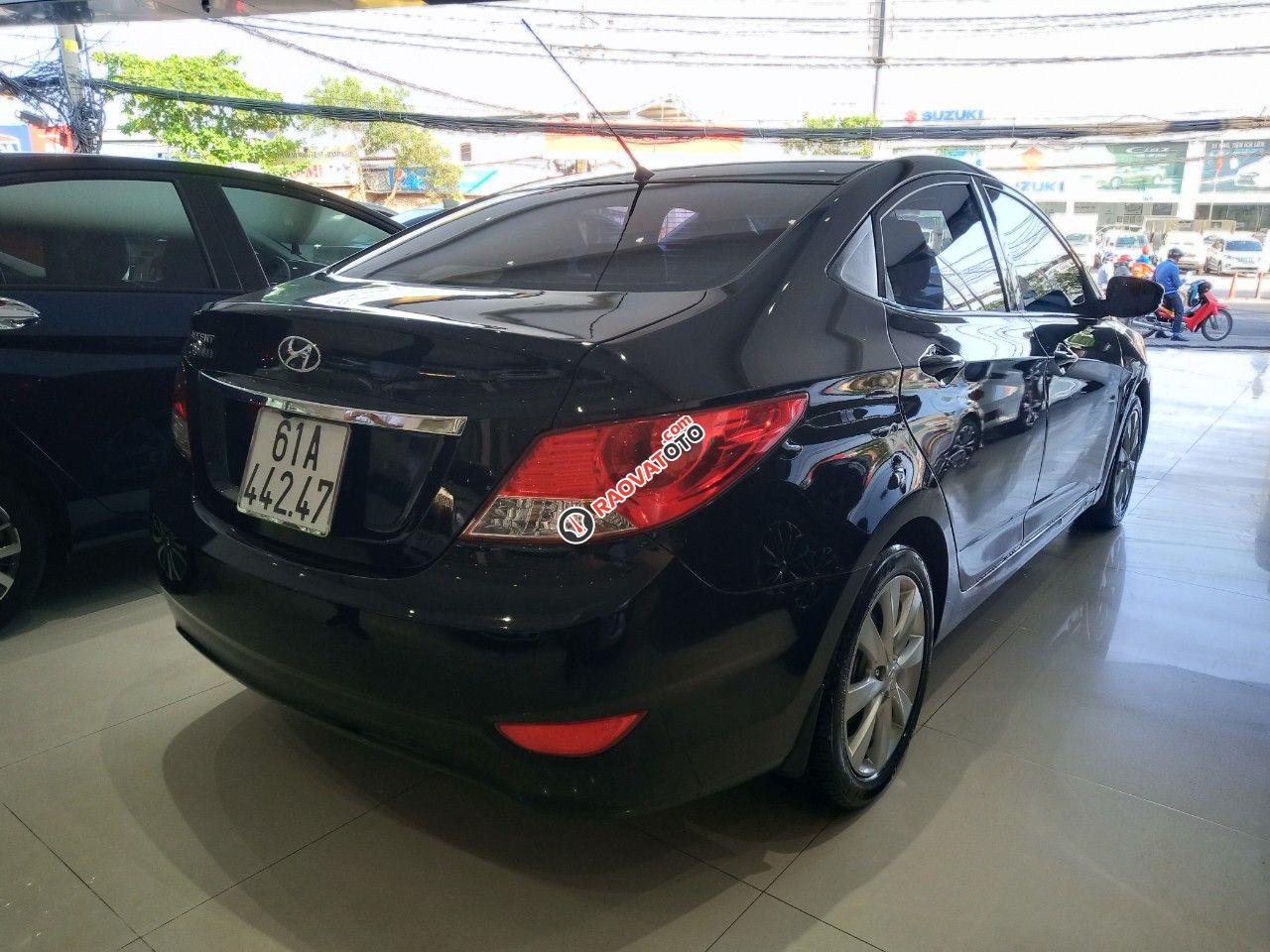 Bán gấp Hyundai Accent 1.4AT năm sản xuất 2013, màu đen, nhập khẩu-5