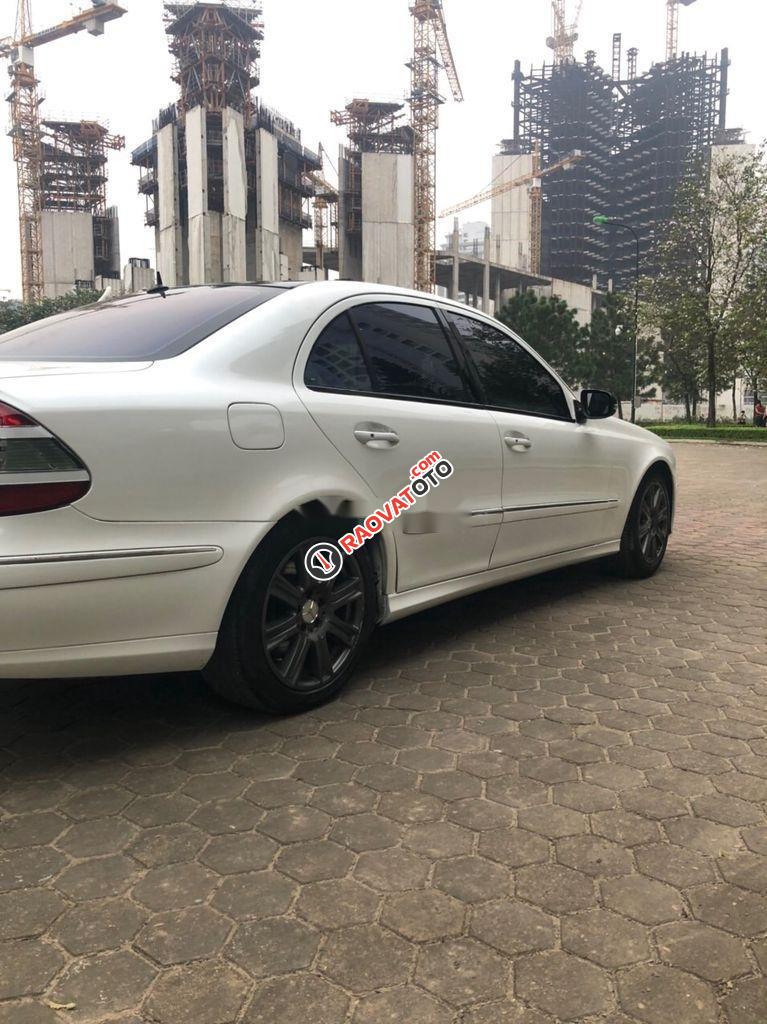 Cần bán xe Mercedes E500 AMG năm sản xuất 2004, màu trắng, xe nhập, 300tr-2