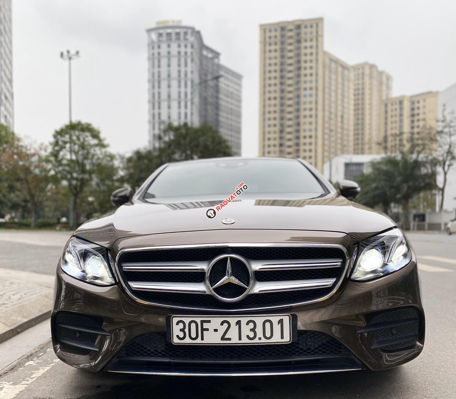 Bán Mercedes E300 năm 2017, màu nâu, nhập khẩu nguyên chiếc-9