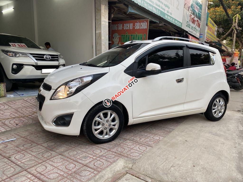 Cần bán Chevrolet Spark sản xuất 2015, màu trắng -9