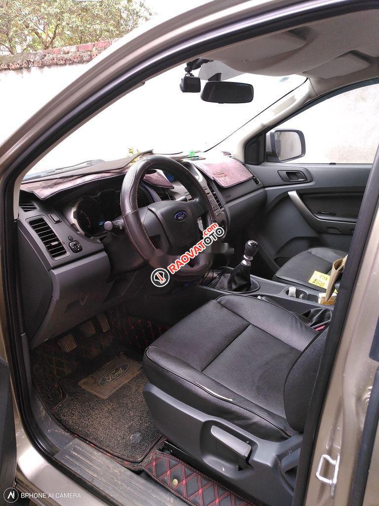 Cần bán gấp Ford Ranger XLS MT năm 2014, xe nhập-2