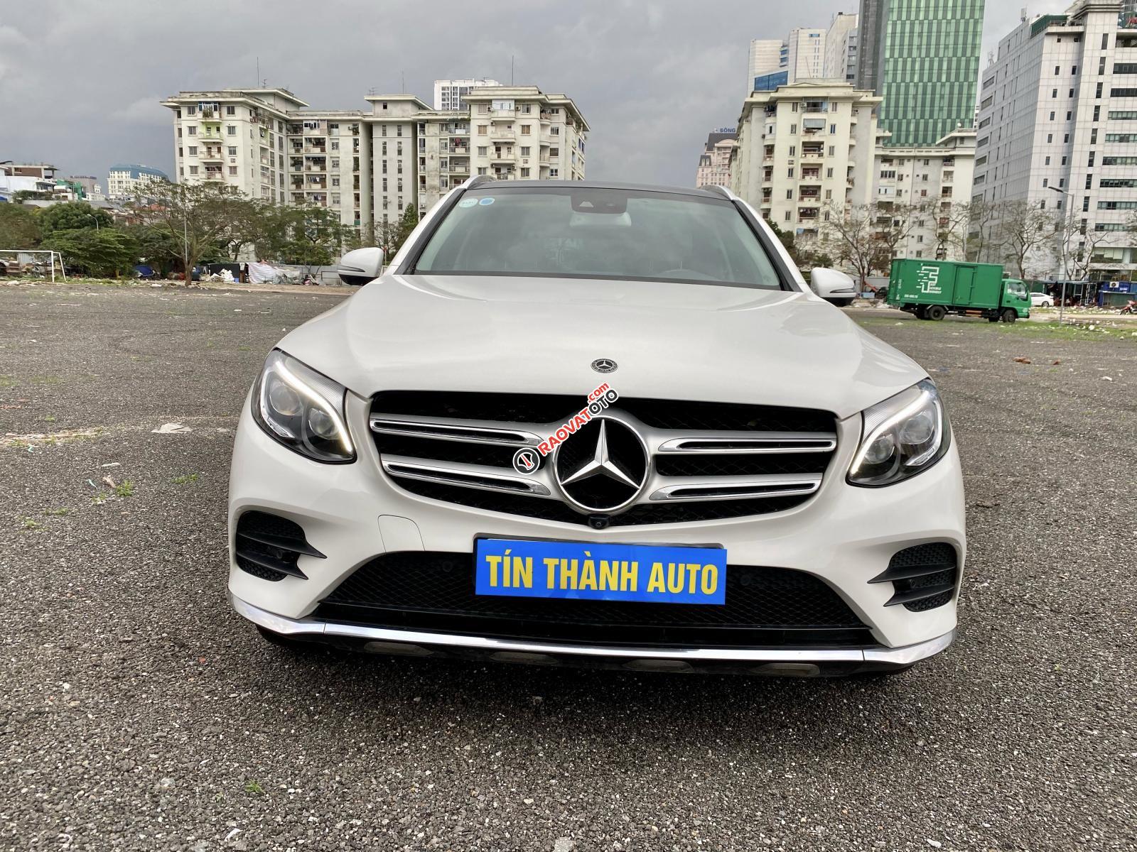 Cần bán lại chiếc xe Mercedes Benz GLC 300 4Matic, sản xuất 2018, màu trắng-11