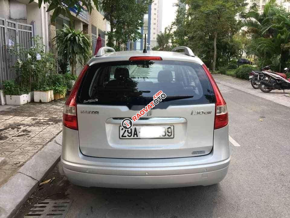 Cần bán lại xe Hyundai i30 CW sản xuất năm 2010-2