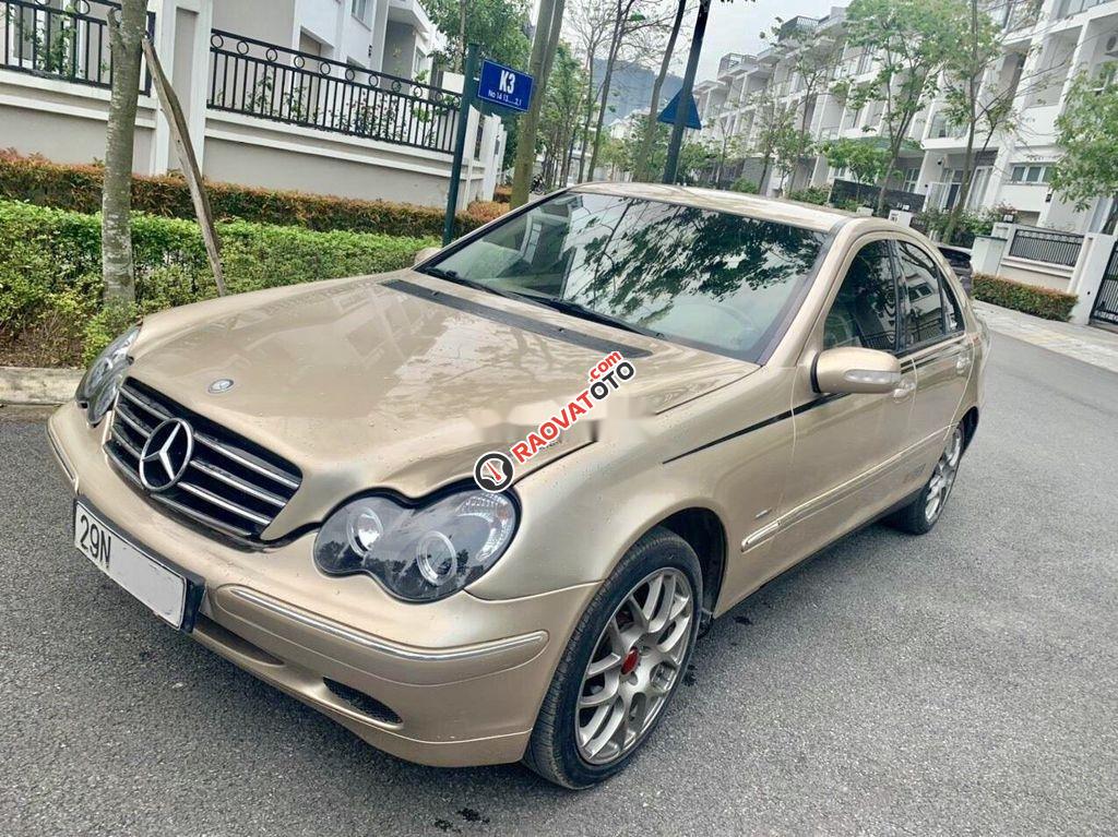 Cần bán Mercedes C200 đời 2002, màu ghi vàng xe gia đình-6