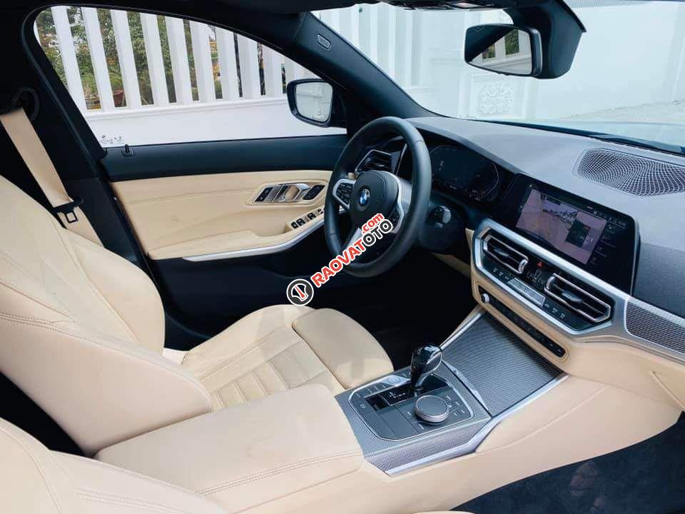 Cần bán nhanh chiếc BMW 3 Series 330i M-Perfomance, đời 2019, màu xám, xe nhập-2